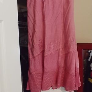 Skirt 100% rayon smoke free home